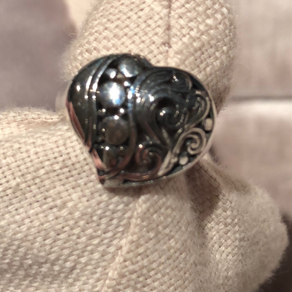 Heart Ring Sterling Silver Scroll Puffy Size 6 60$